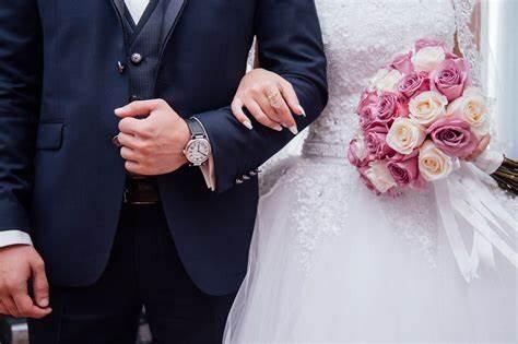 Gift Guide: Thoughtful Custom Wedding Gift Ideas That Say “You Two Were Made for Each Other”