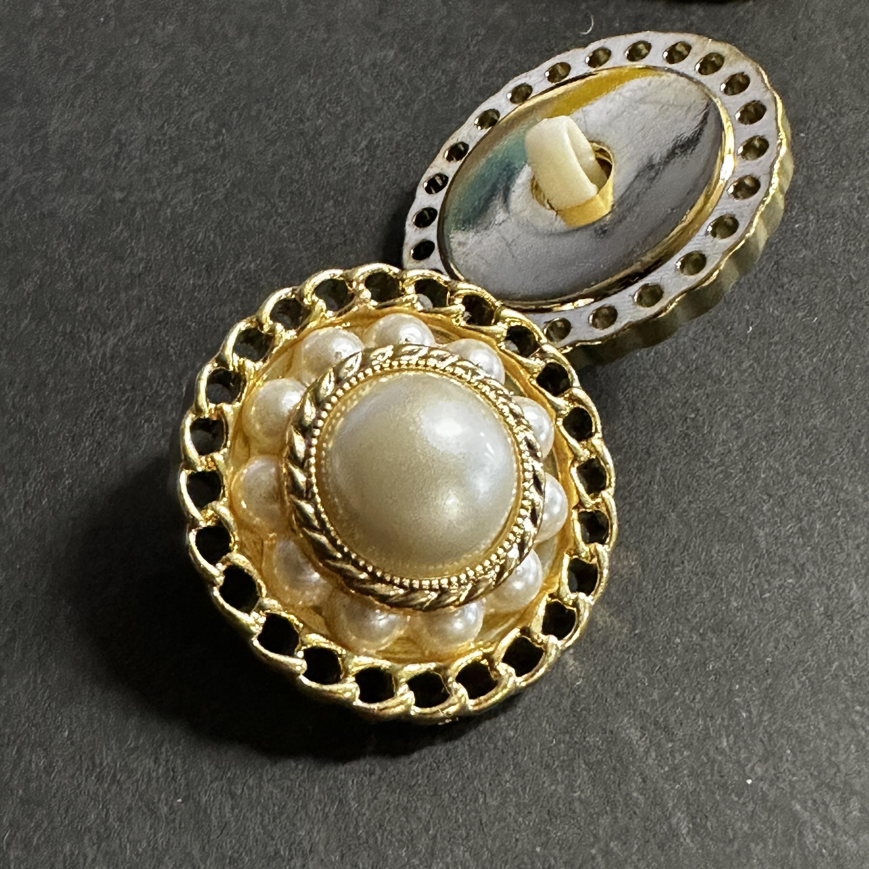 gold-and-pearl-decorative-costume-button-26mm8.jpg