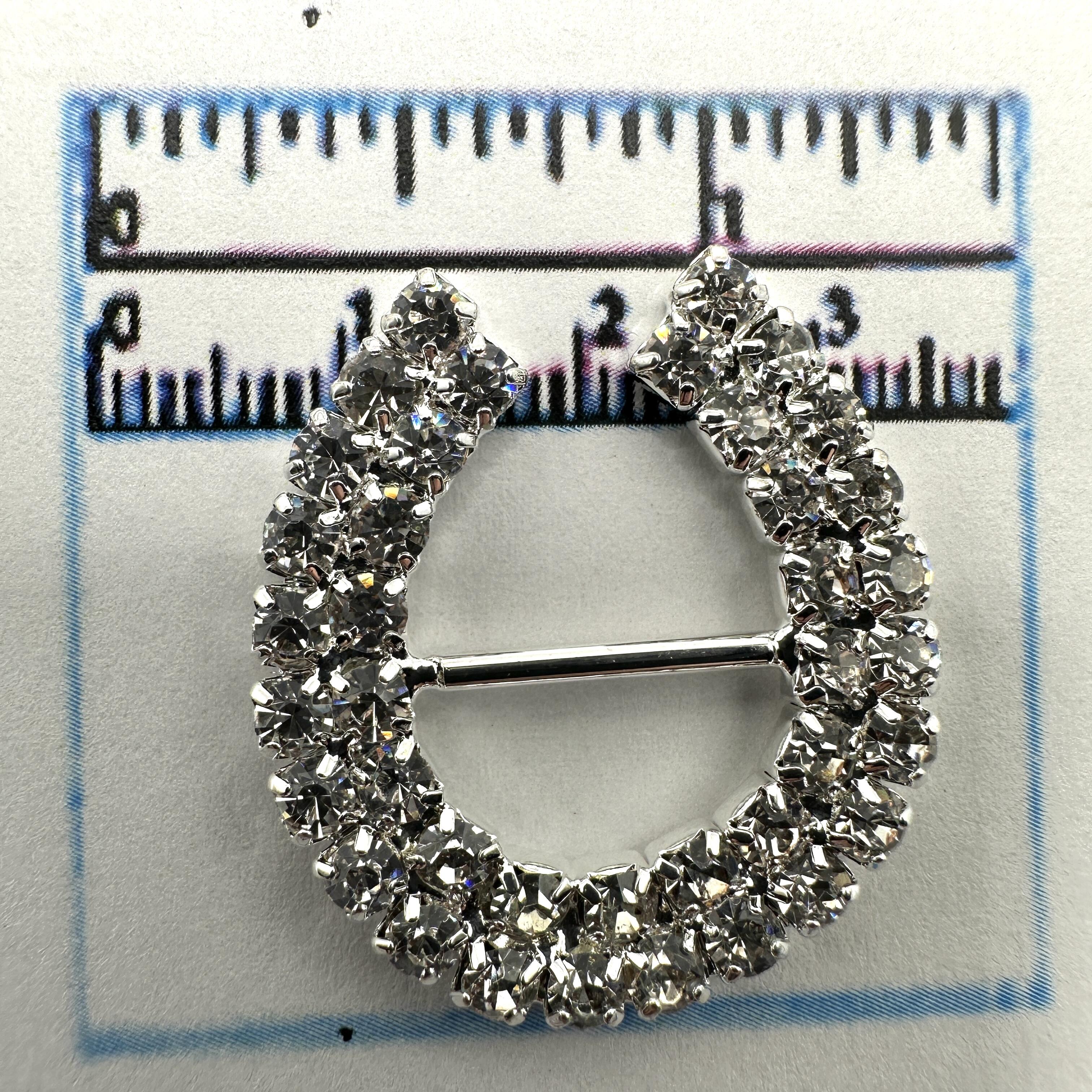 stunning-steampunk-crystal-horseshoe-charm8.jpg