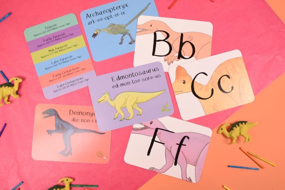 alphabet-of-amazing-dinosaurs-flash-cards