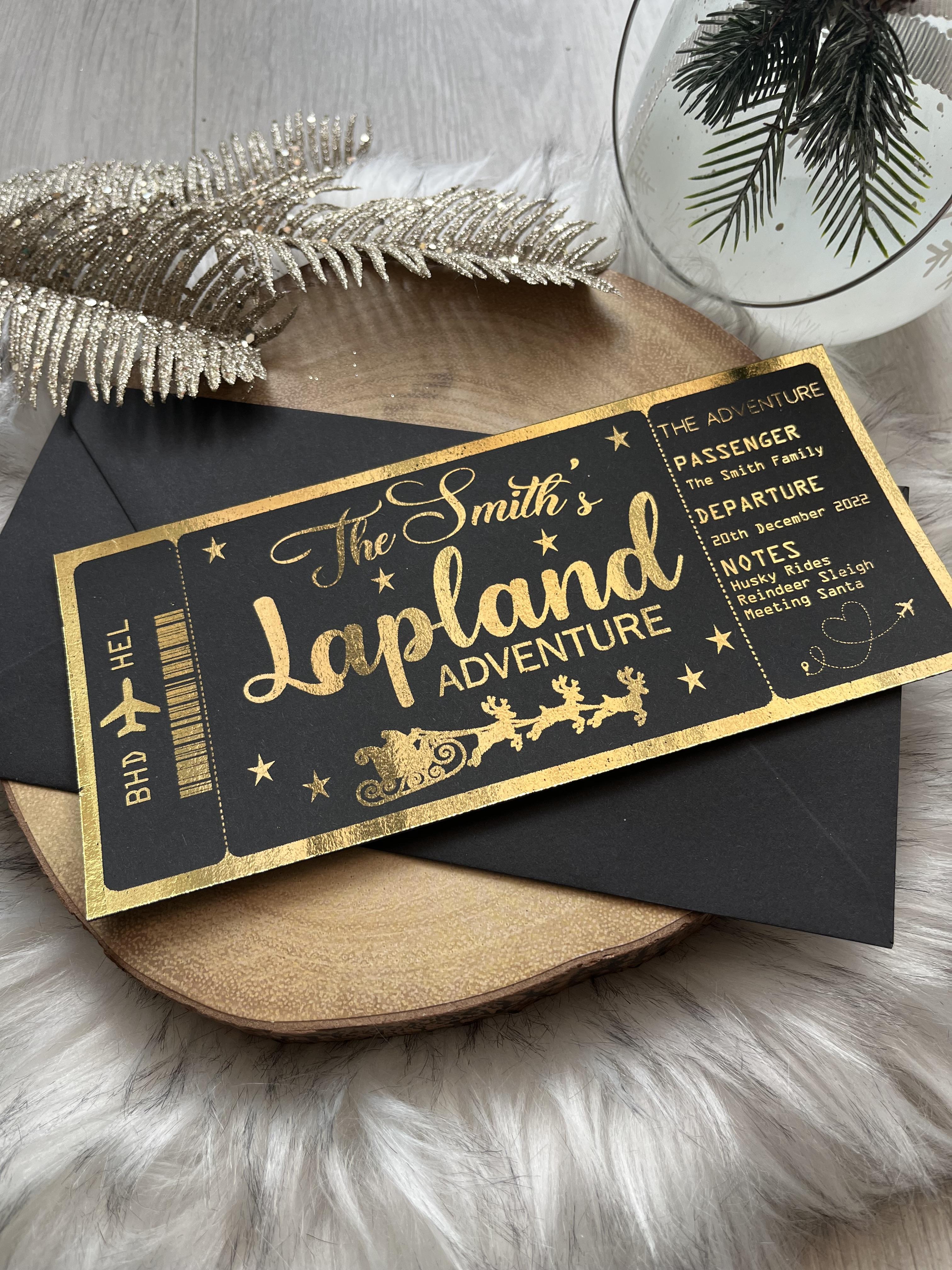 Gold Surprise Biglietto Gratta E Svela A Forma Di Carta D'Imbarco - 1 Set Con Busta E Adesivo Dorato A Cuore - Annuncio Regalo Viaggio, Compleanno, Matrimonio