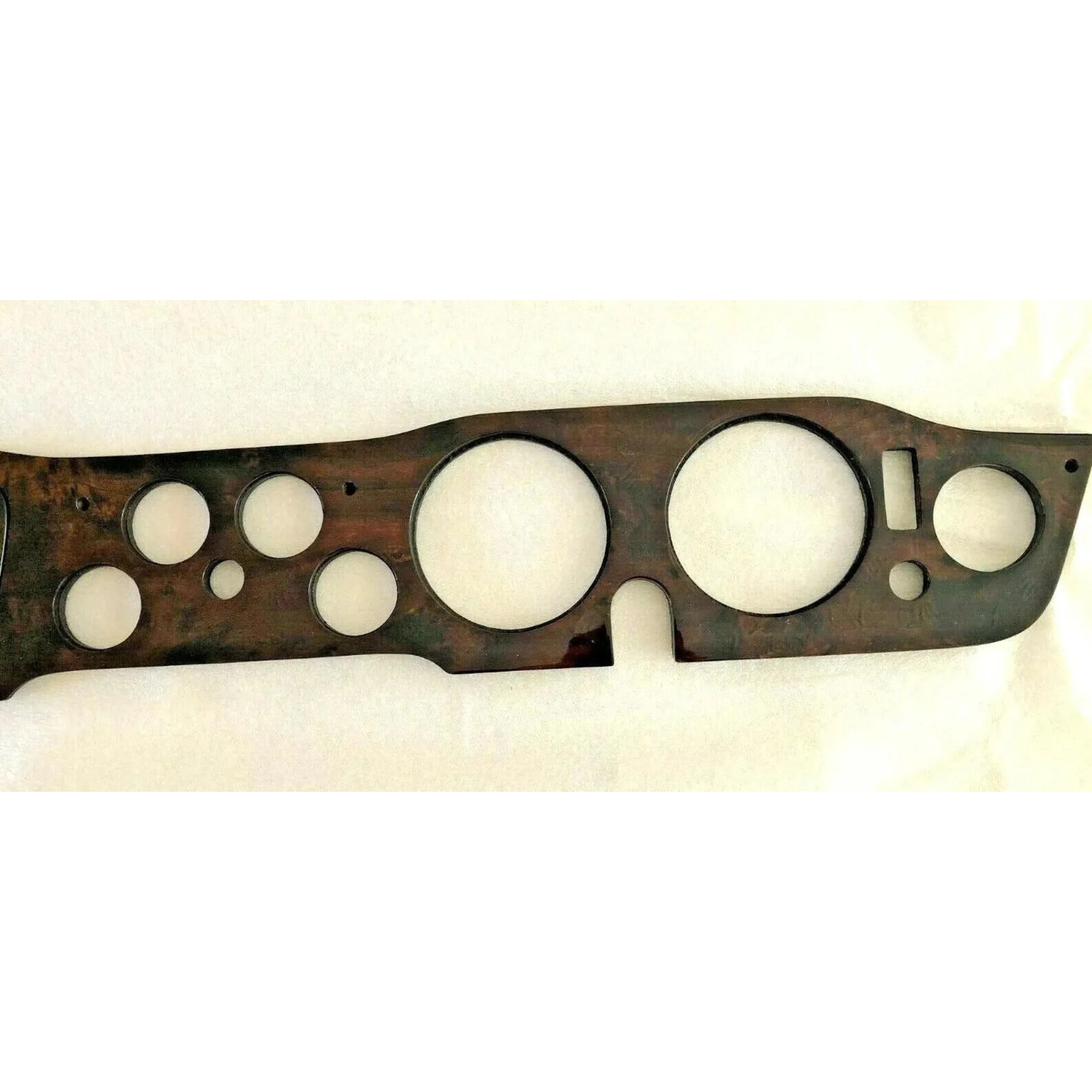 Triumph TR6 Dashboard Fascia Panel (From 1973) - Premium handmade dashboard in Burr Walnut, Elm, Carbon or Black finish - Available in RHD & LHD - Direct-fit replacement panel