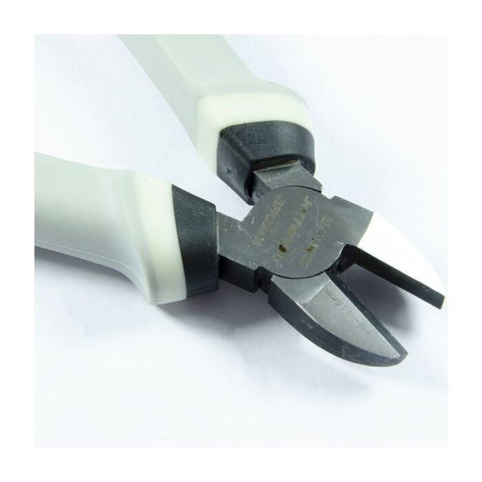 Jefferson 6" Diagonal Cutting Pliers - close up