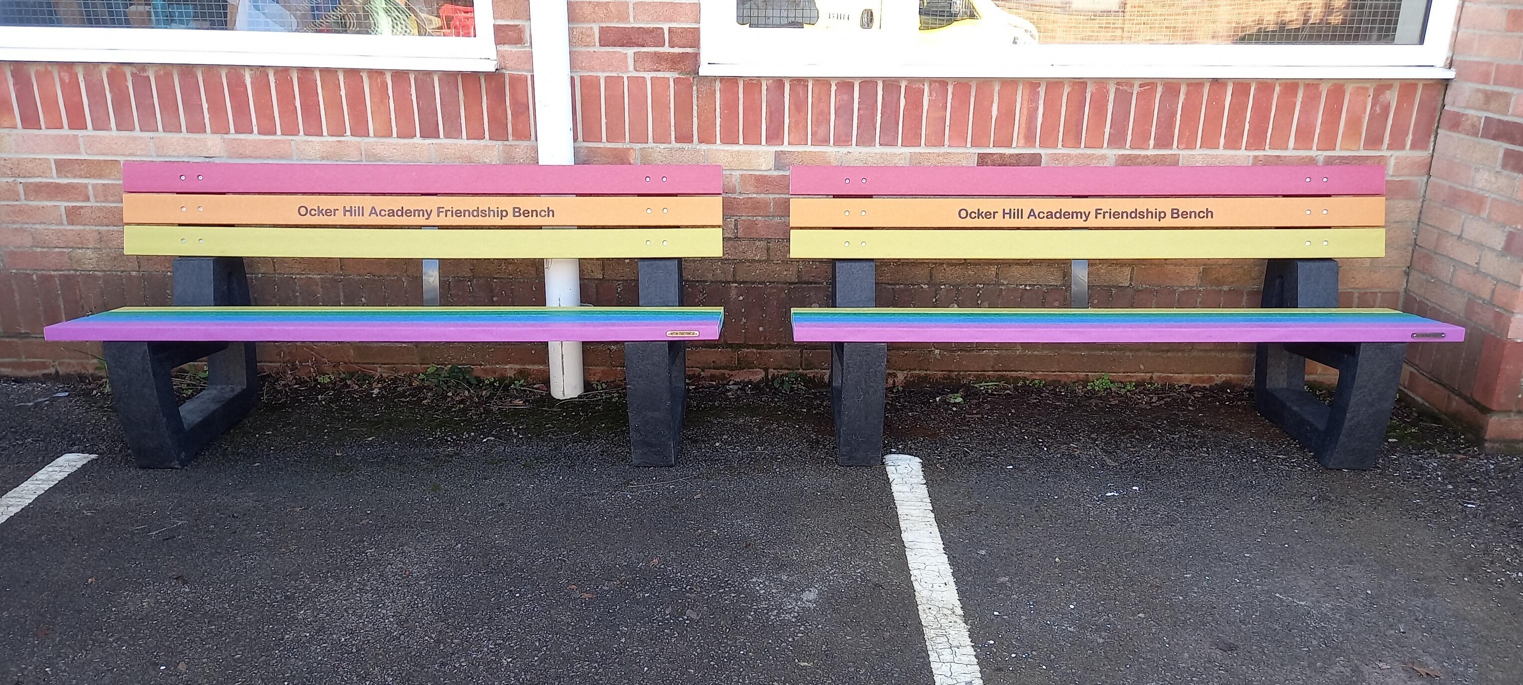 Kingston Rainbow Seat