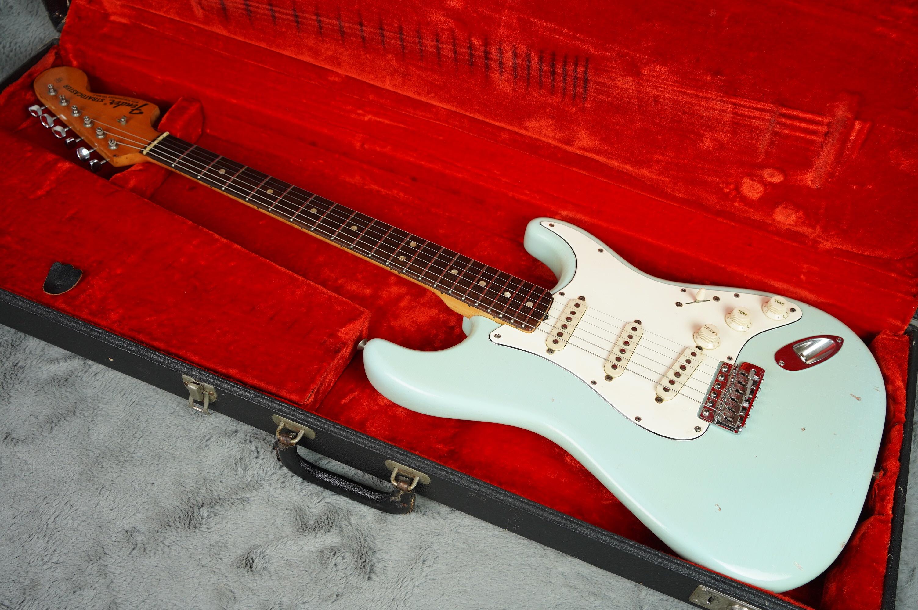 1970s store fender stratocaster