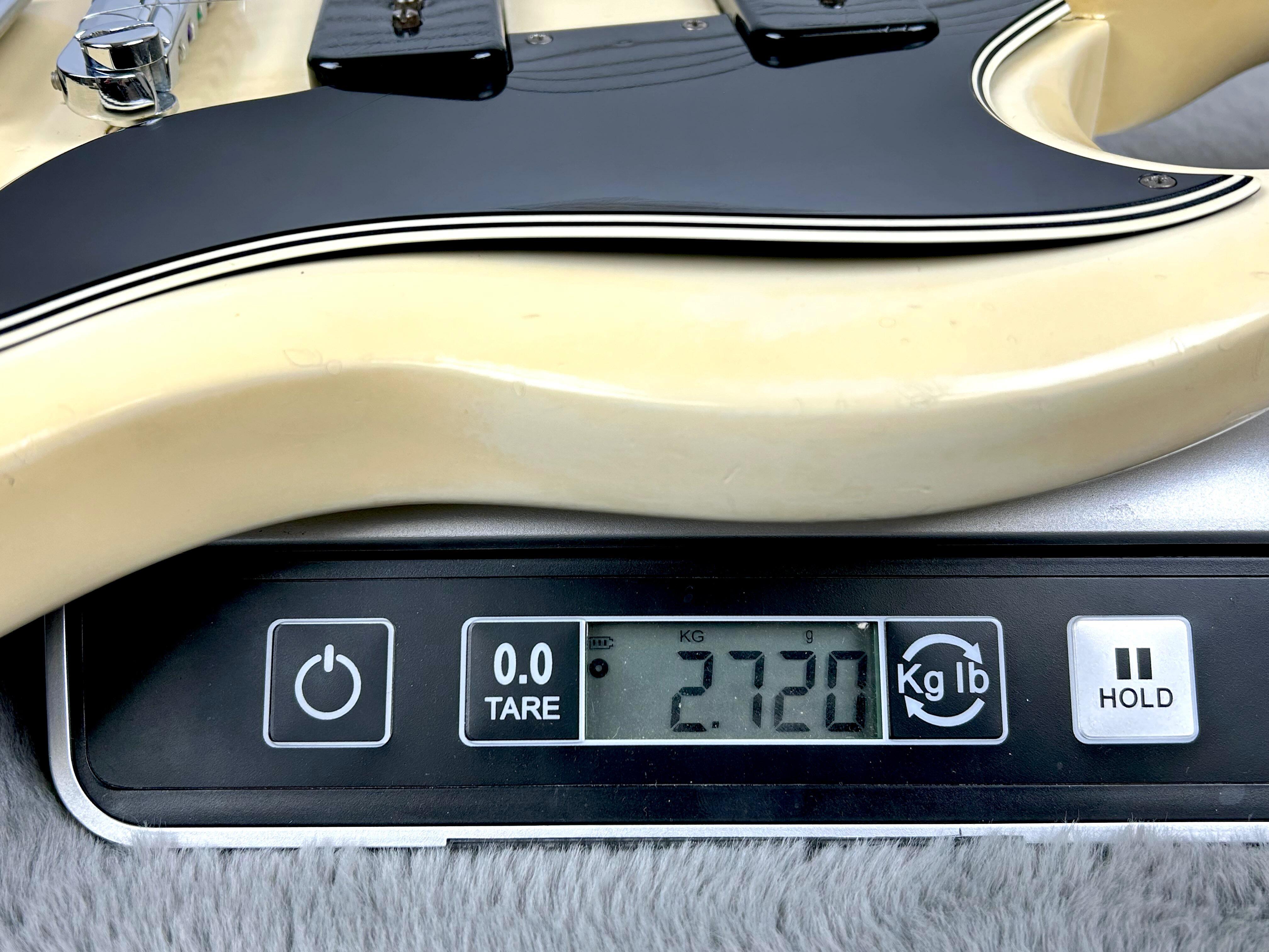 Weighing a guitar