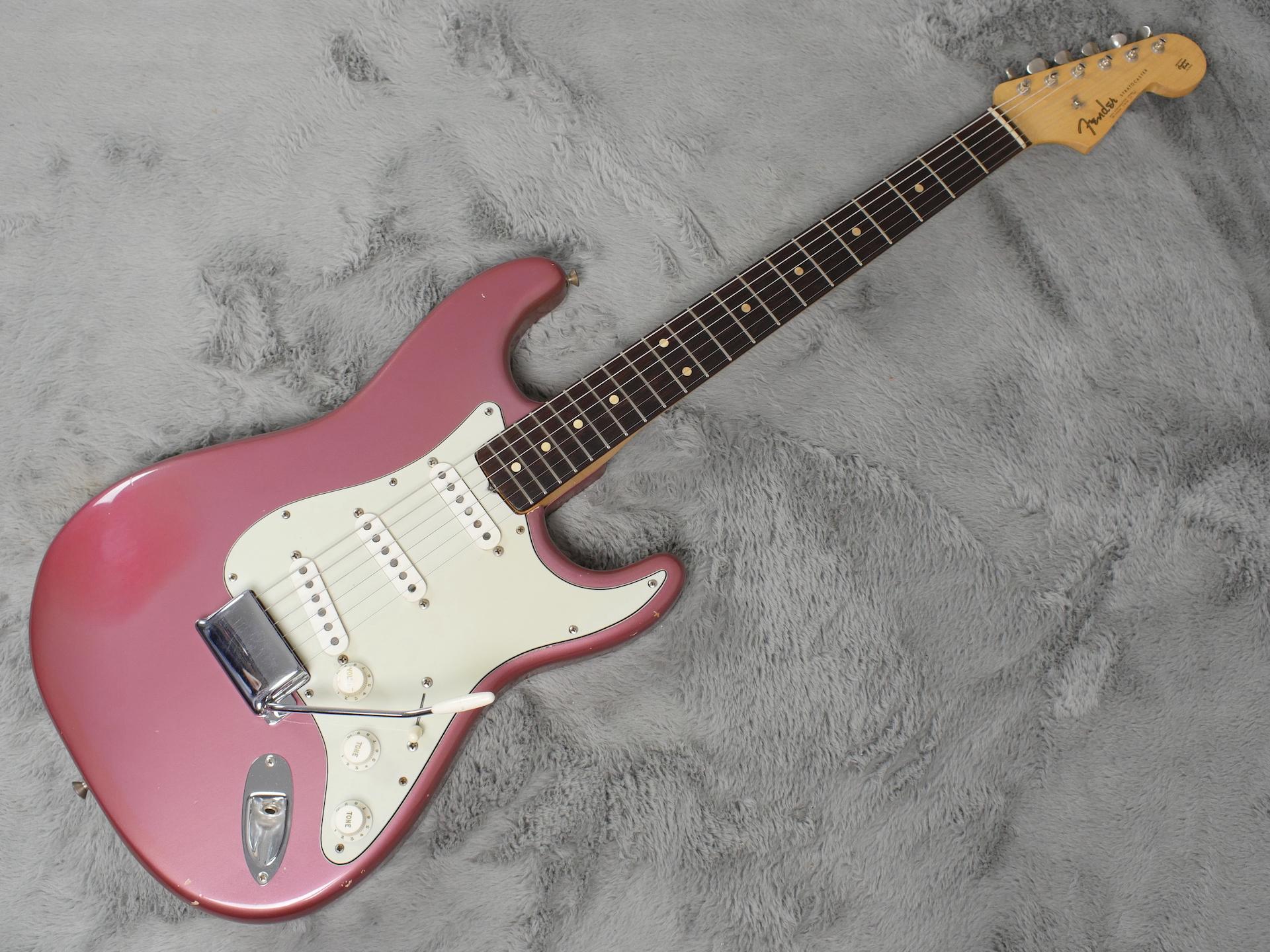 Burgundy fender deals stratocaster