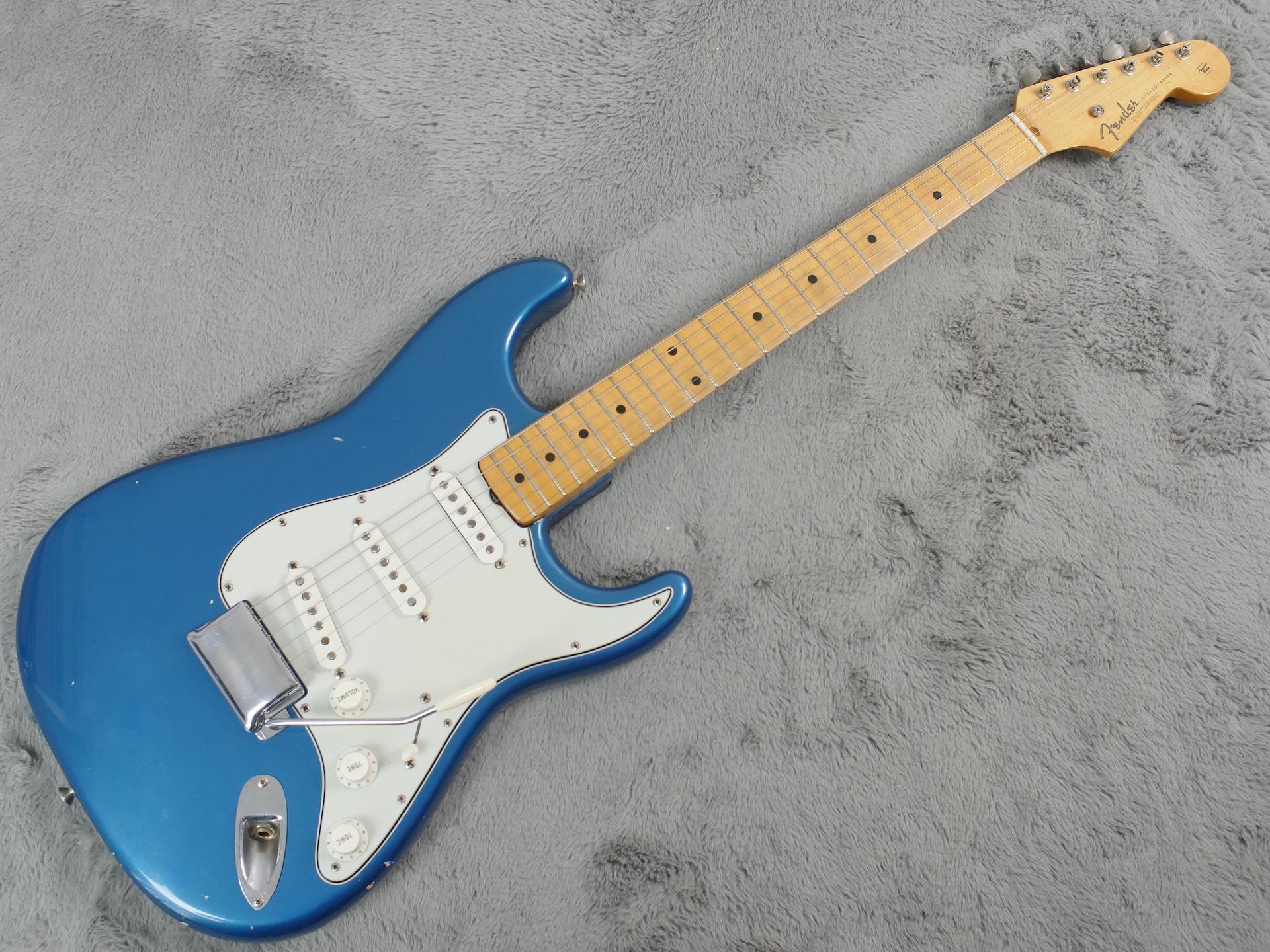 Blue fender deals guitar