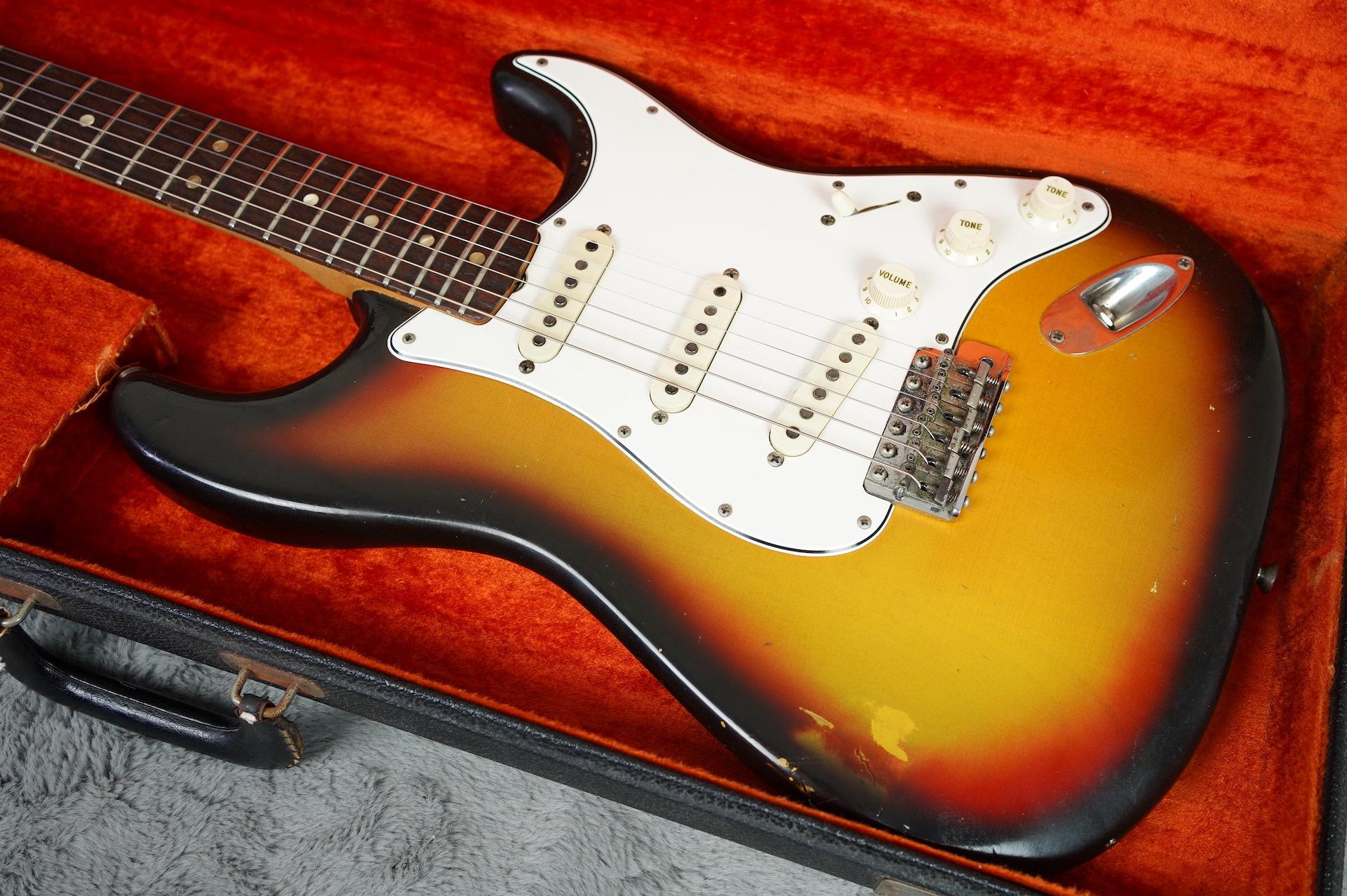 1965 stratocaster outlet