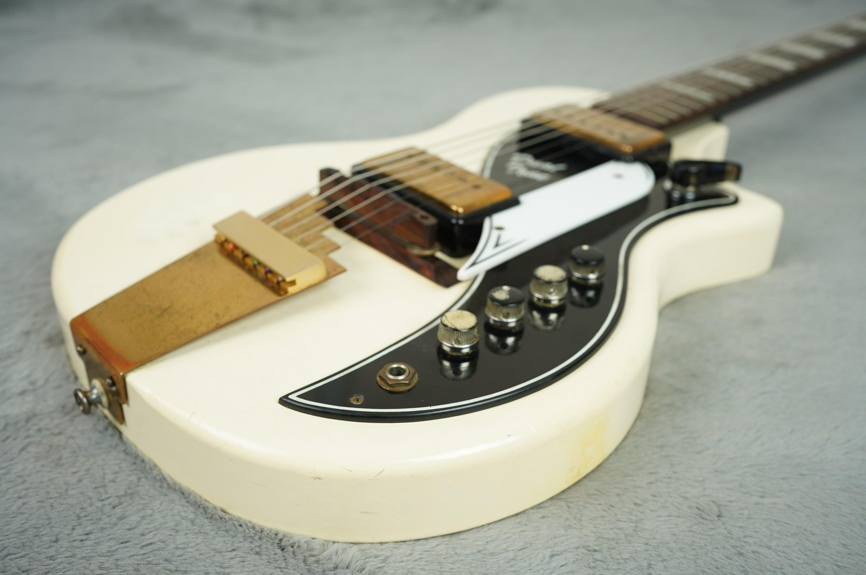 1959 Valco-made Supro Dual Tone Electric Guitar