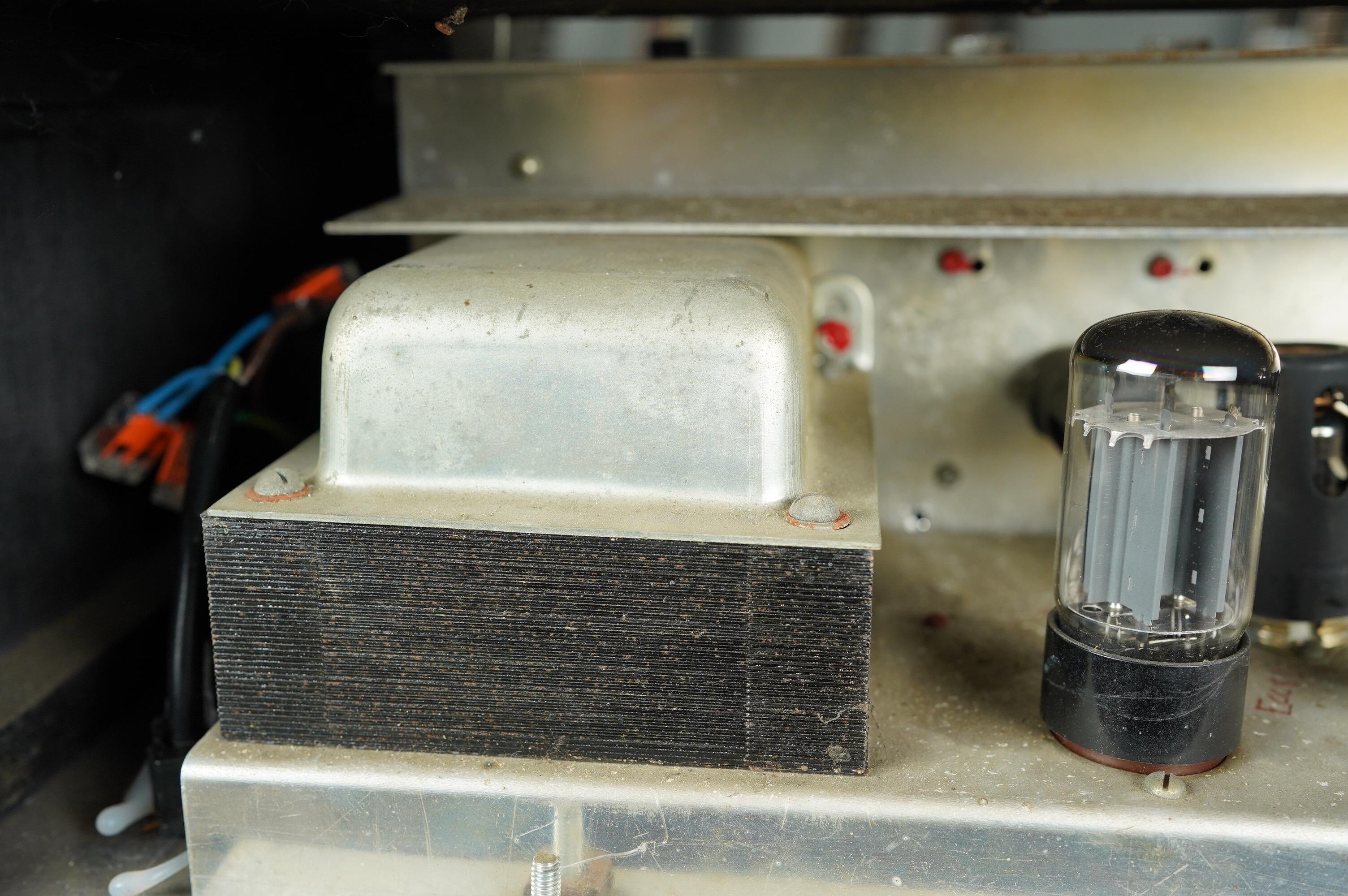 1971 Jennings JV-40 Amplifier