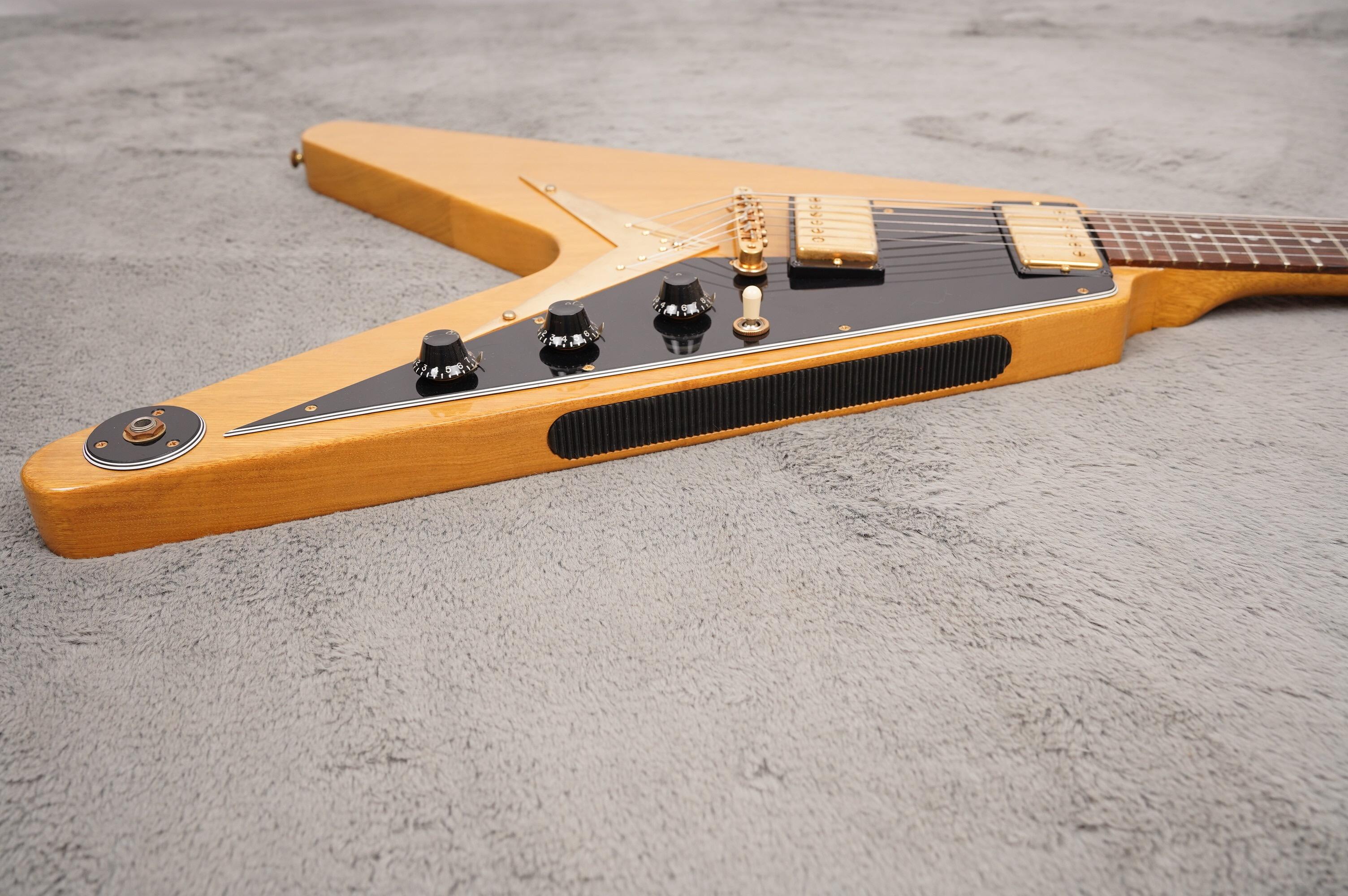 Gibson グレコ　flying v Greco Flying V 1983 White | Reverb
