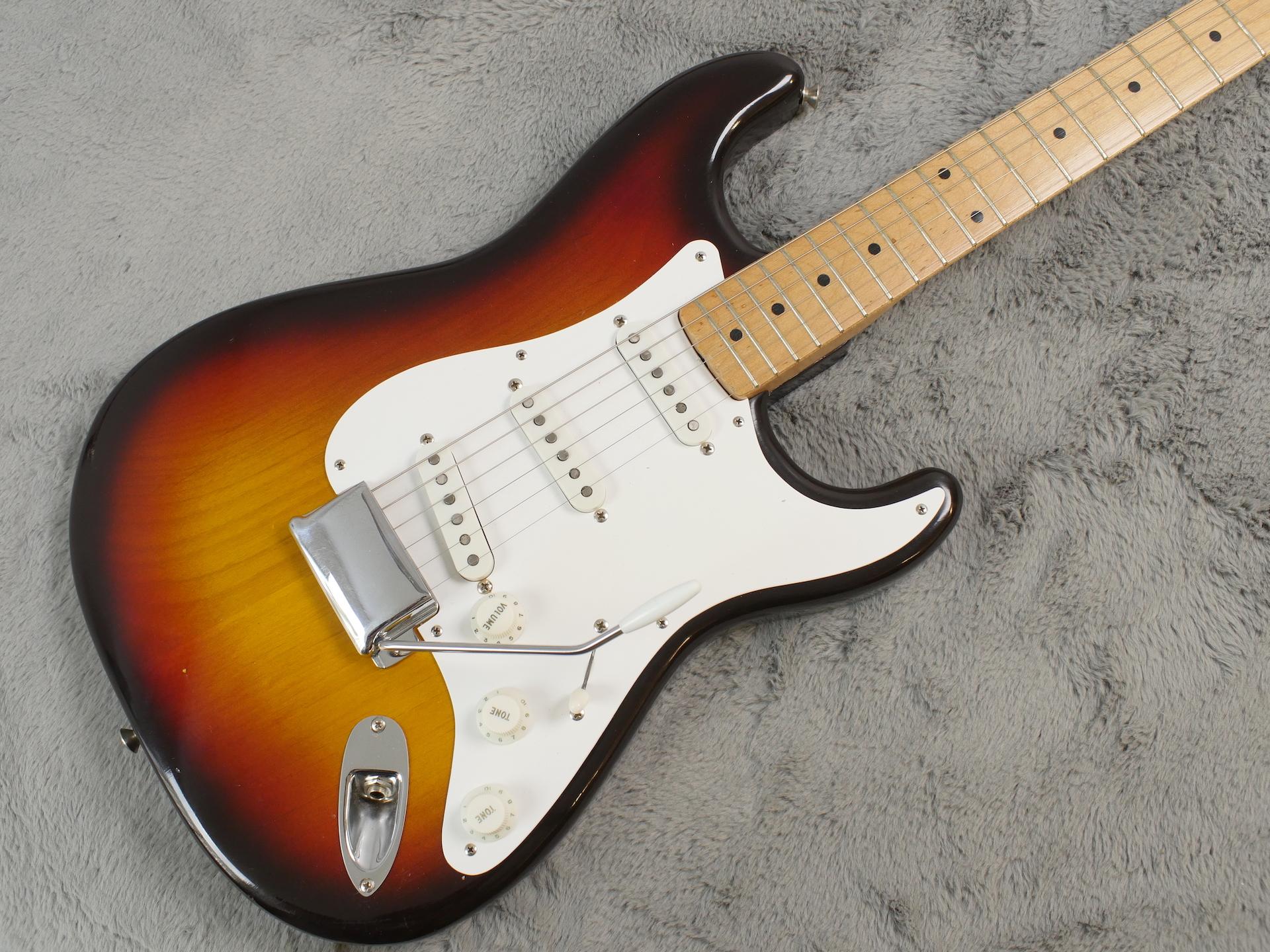 fender strat mint