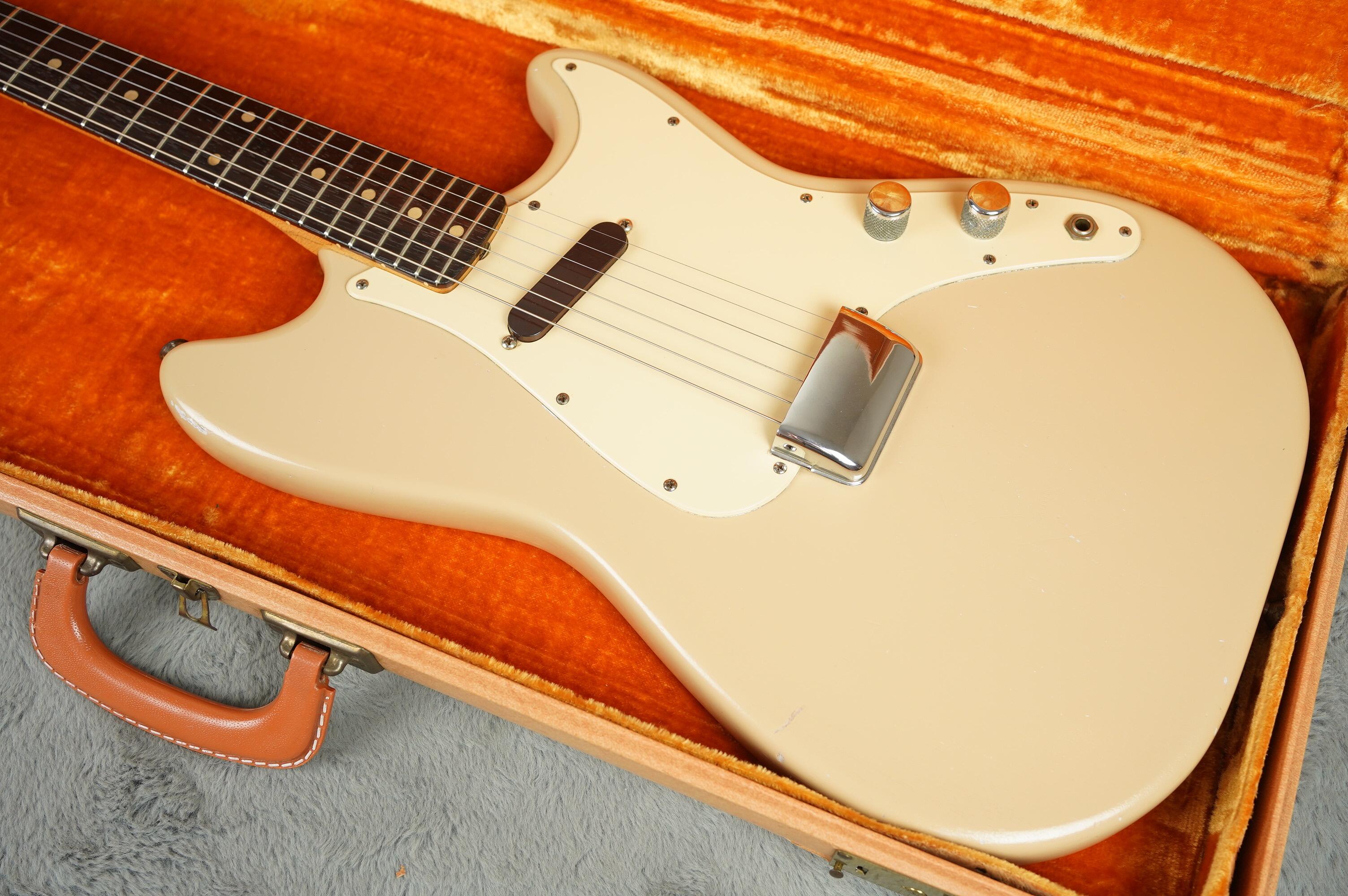 1960 Fender Musicmaster refin