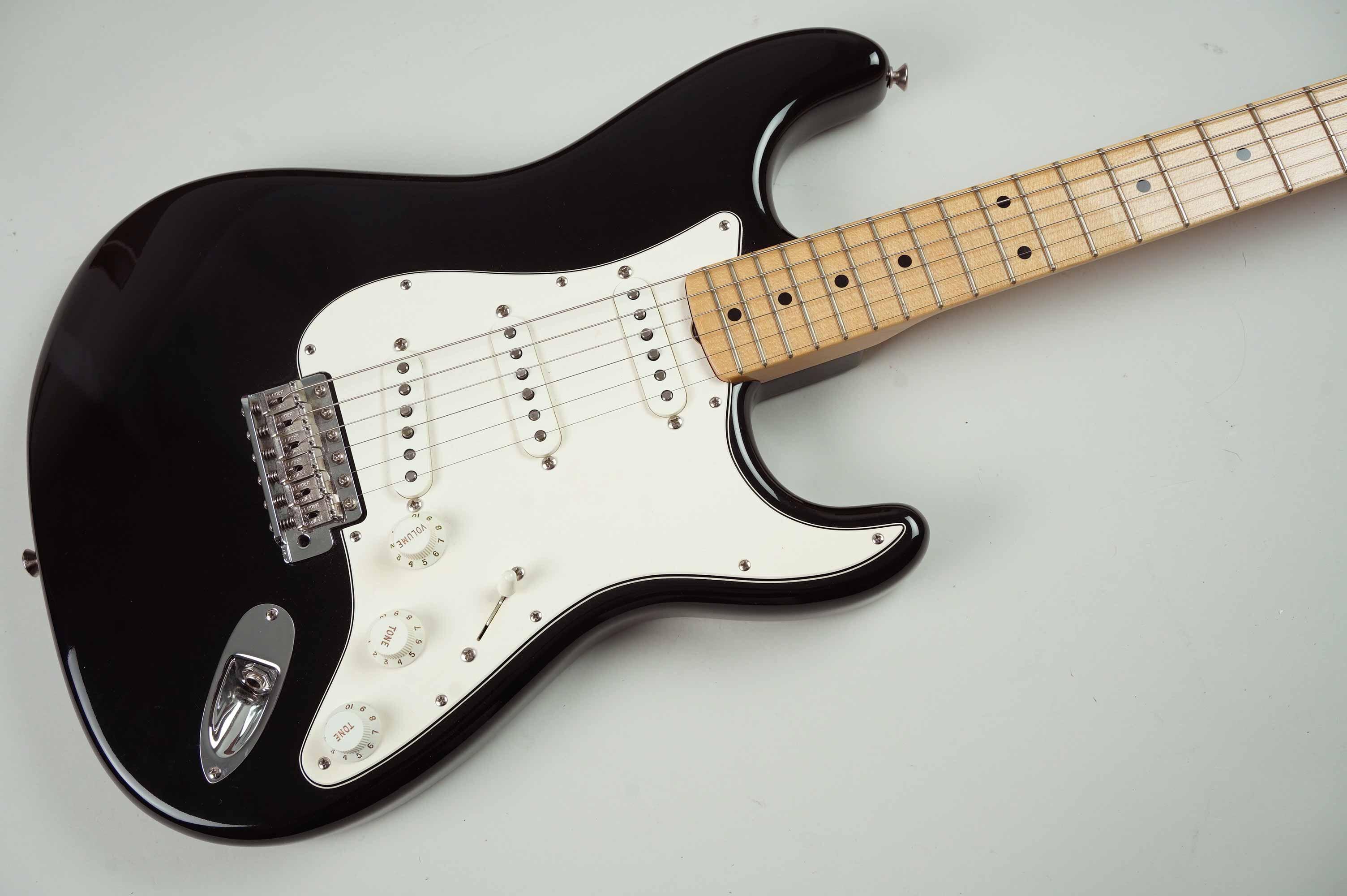 ギター Fender Stratocaster USA Fender American Series Stratocaster Electric Guitar (2004