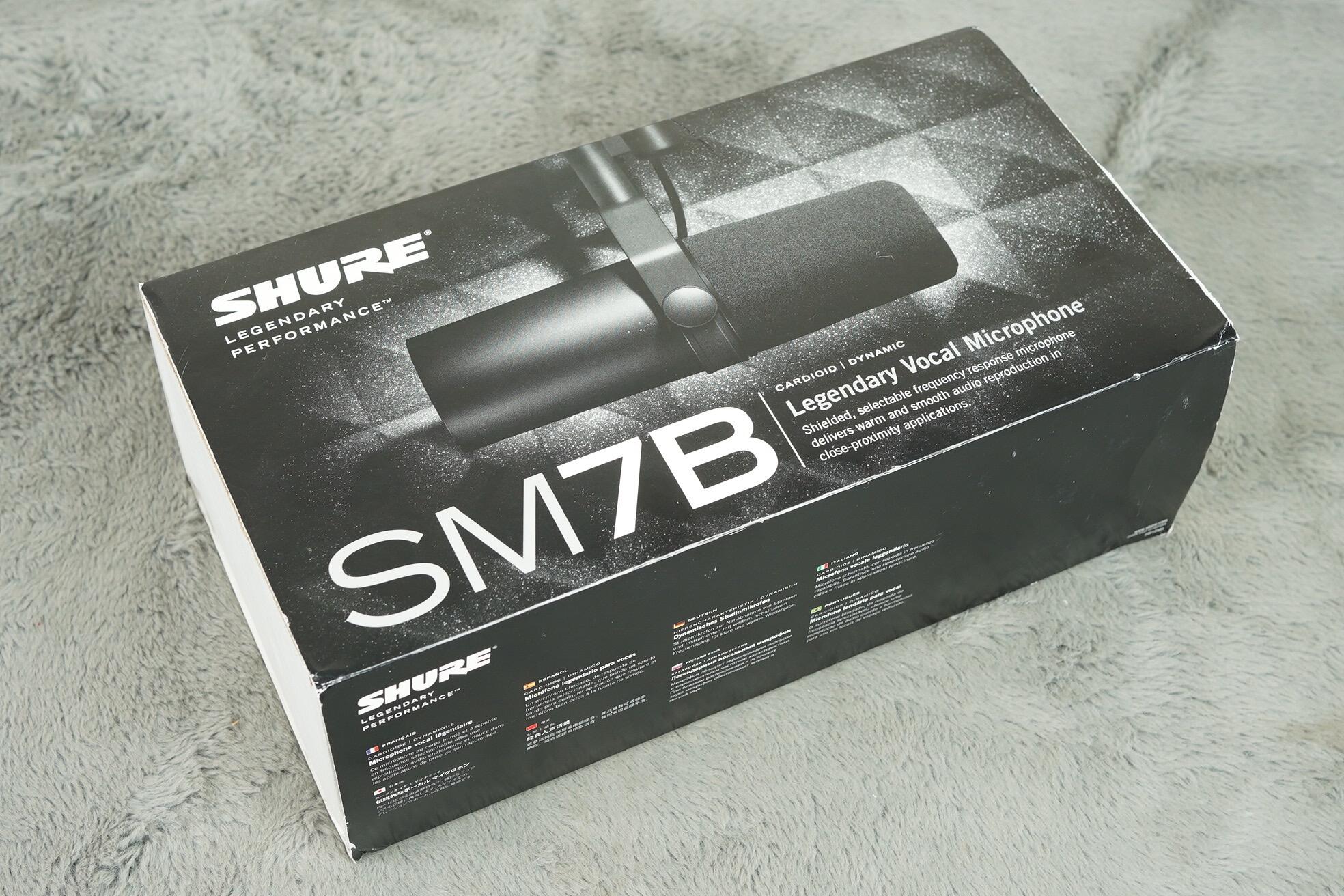 Shure SM7dB Dynamic Vocal Microphone w/Built-in Preamp for Streaming,  Podcast, & Recording, Wide-Range Frequency, Warm & Smooth Sound, Rugged