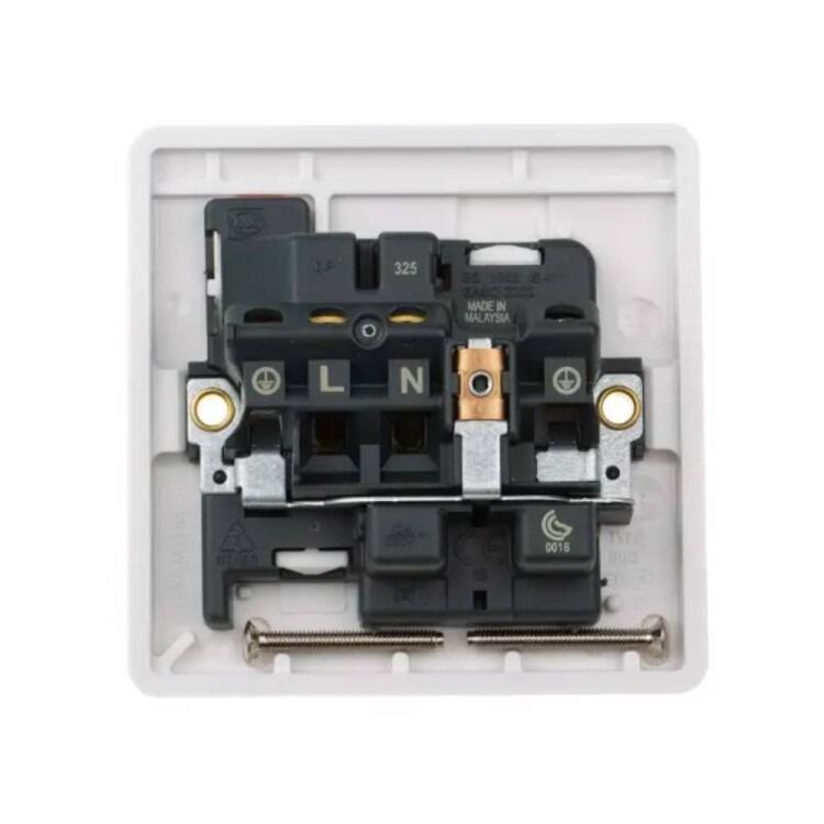 MK Logic Plus 1 Gang 13A Switched Double Pole Single Socket, White