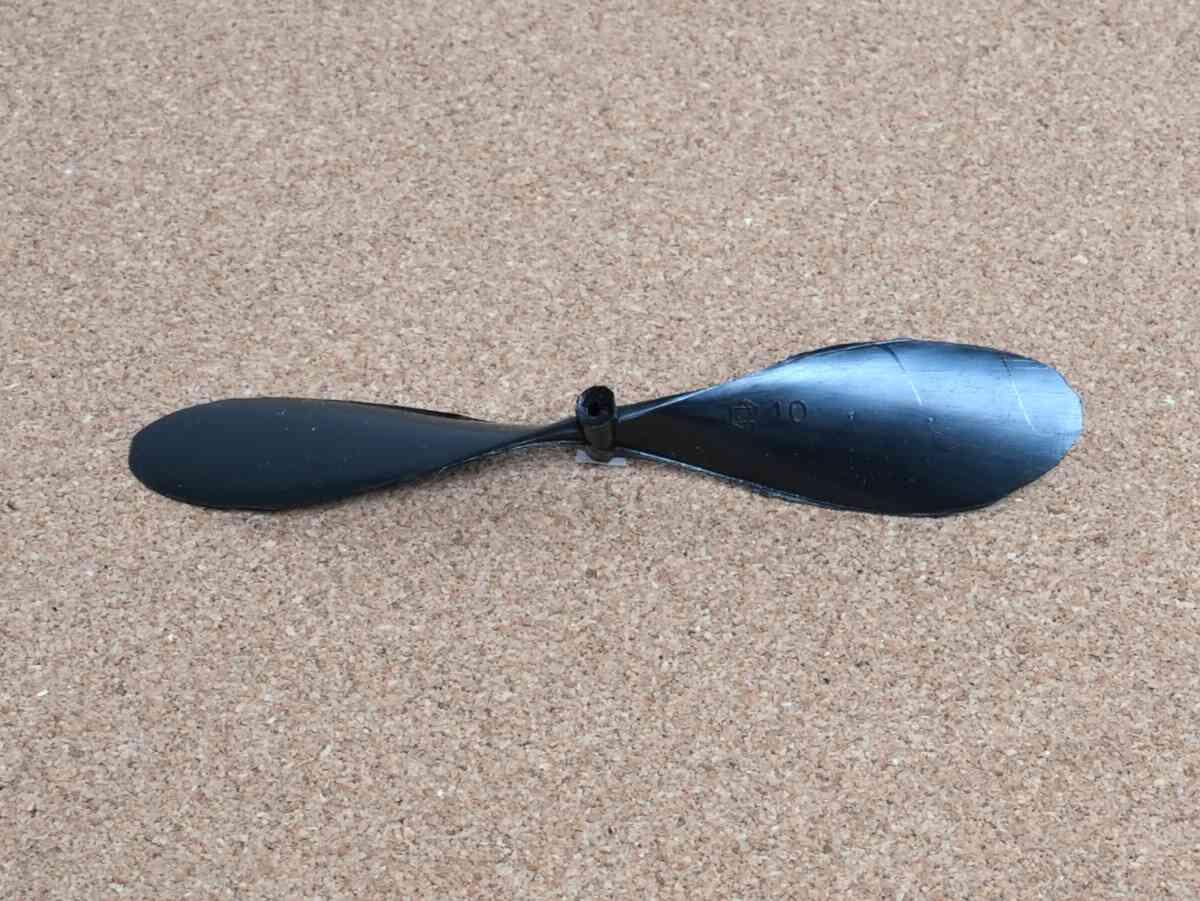 4" (102mm) plastic propeller detail