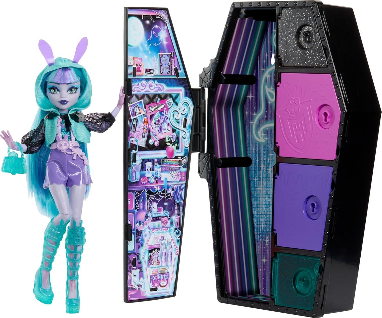 Monster High Doll and Fashion Set, Twyla Doll, Skulltimate Secrets: Neon Frights
