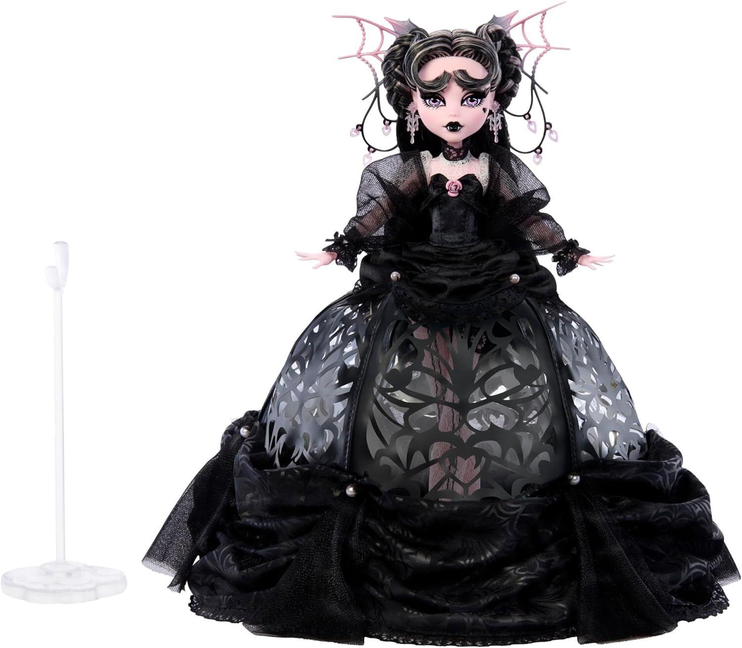 Monster High Draculaura Doll, Vampire Heart in Extravagant Black Ballgown with Elegant Headpiece and Accessories