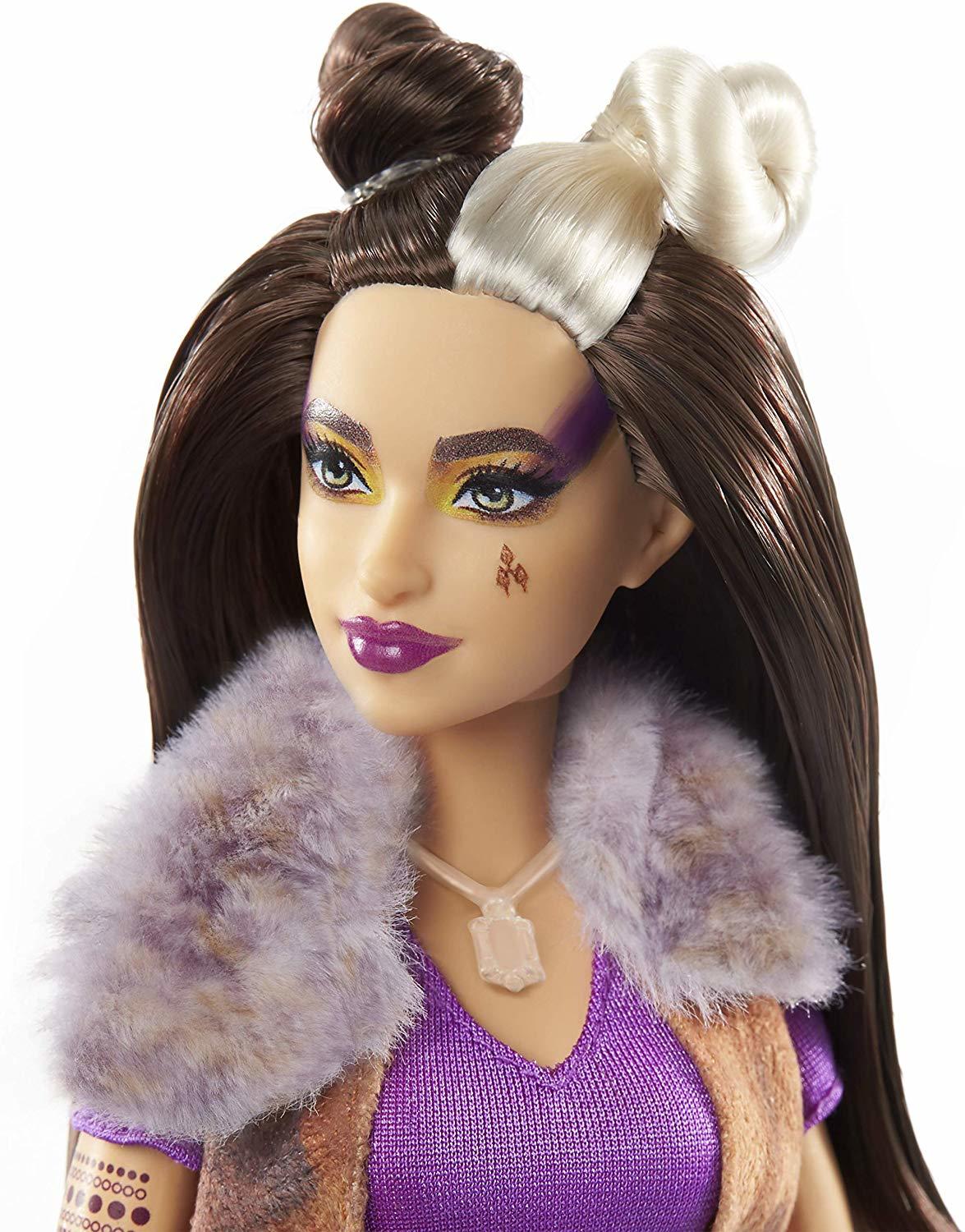 Disney Zombies 2, Wynter Barkowitz Werewolf Doll (11.5inch) Wearing Rocker Outfit and Accessories