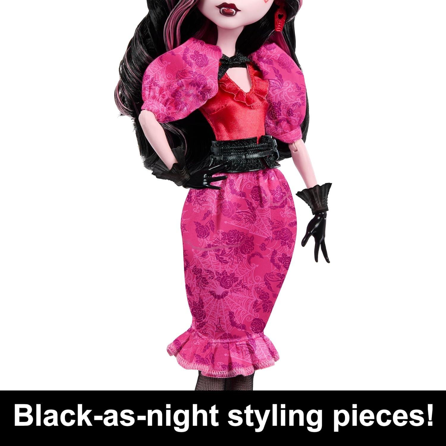 Monster High Dolls, Draculaura and Clawd Wolf Howliday Love Edition Collector Two-Pack