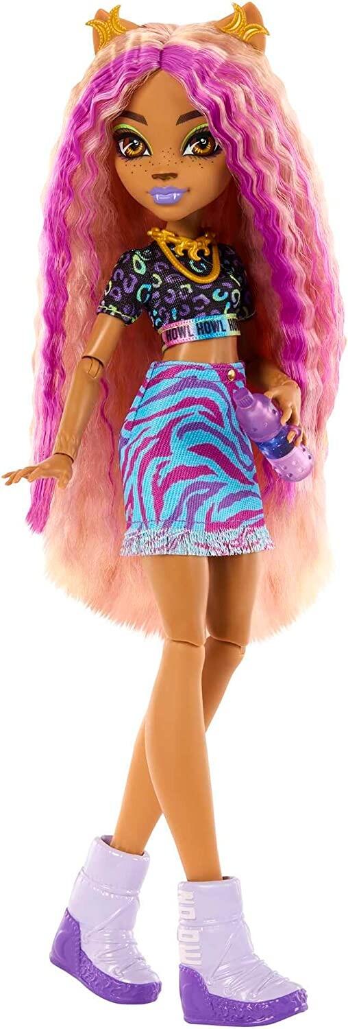 Monster High Skulltimate Secrets Doll and Fashion Set, Clawdeen with Dress-Up Locker and 19+ Accessories