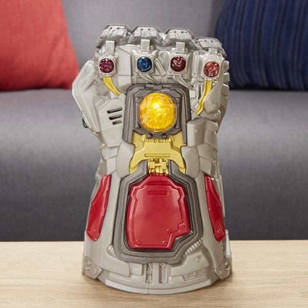 Avengers endgame best sale electronic gauntlet