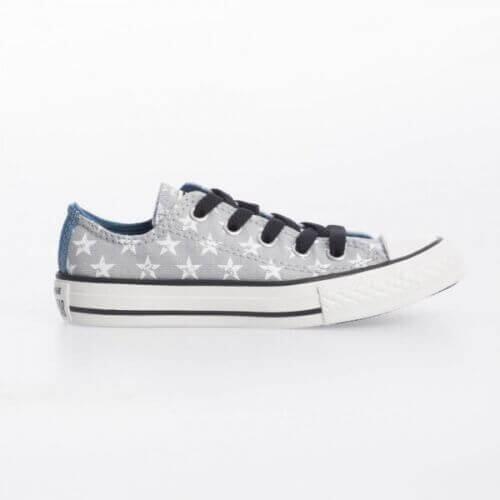 converse trainers with stars as the pattern