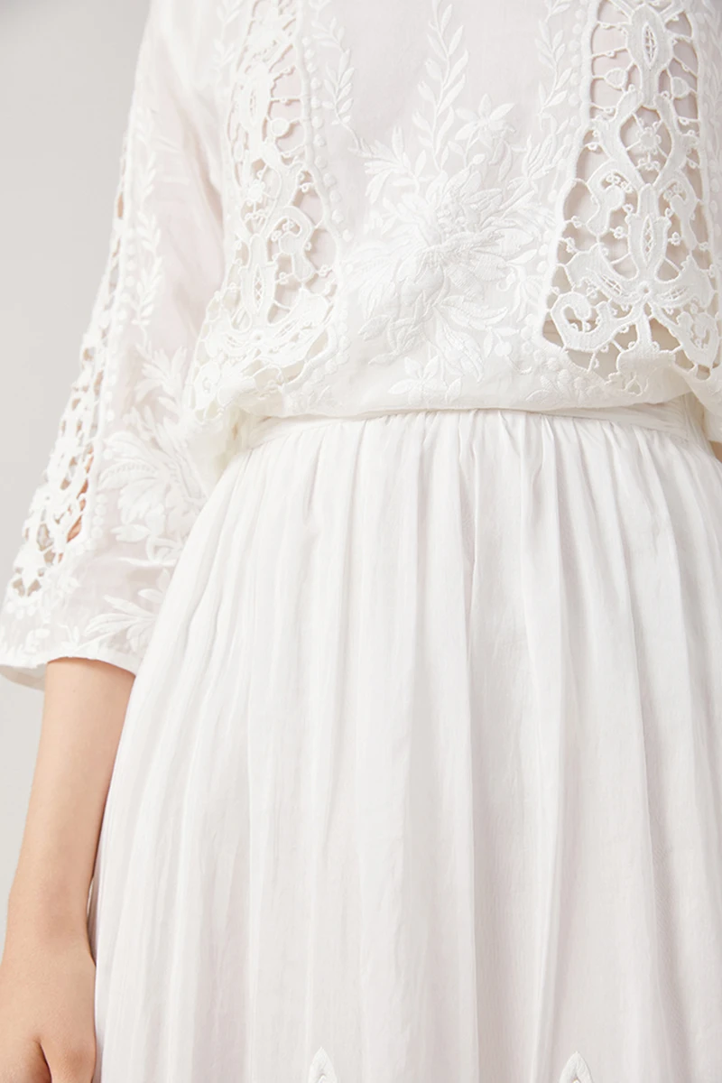 70% Cotton 30% Mulberry Silk White Cutwork Lace and Floral Embroidery Dress