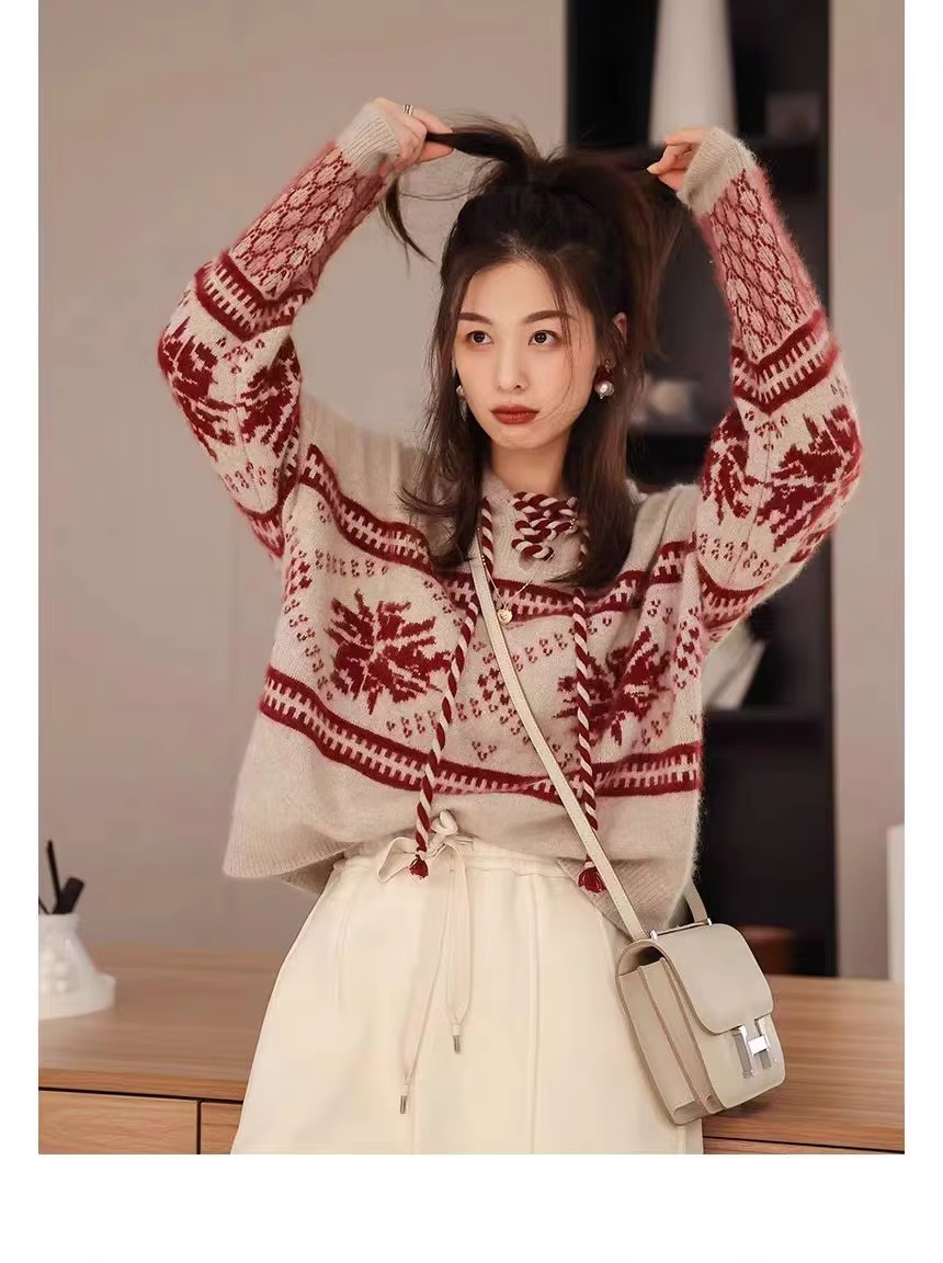 100% Wool Women's Hooded Sweater, Christmas Jacquard Knit Pullover, Knitwear (4)