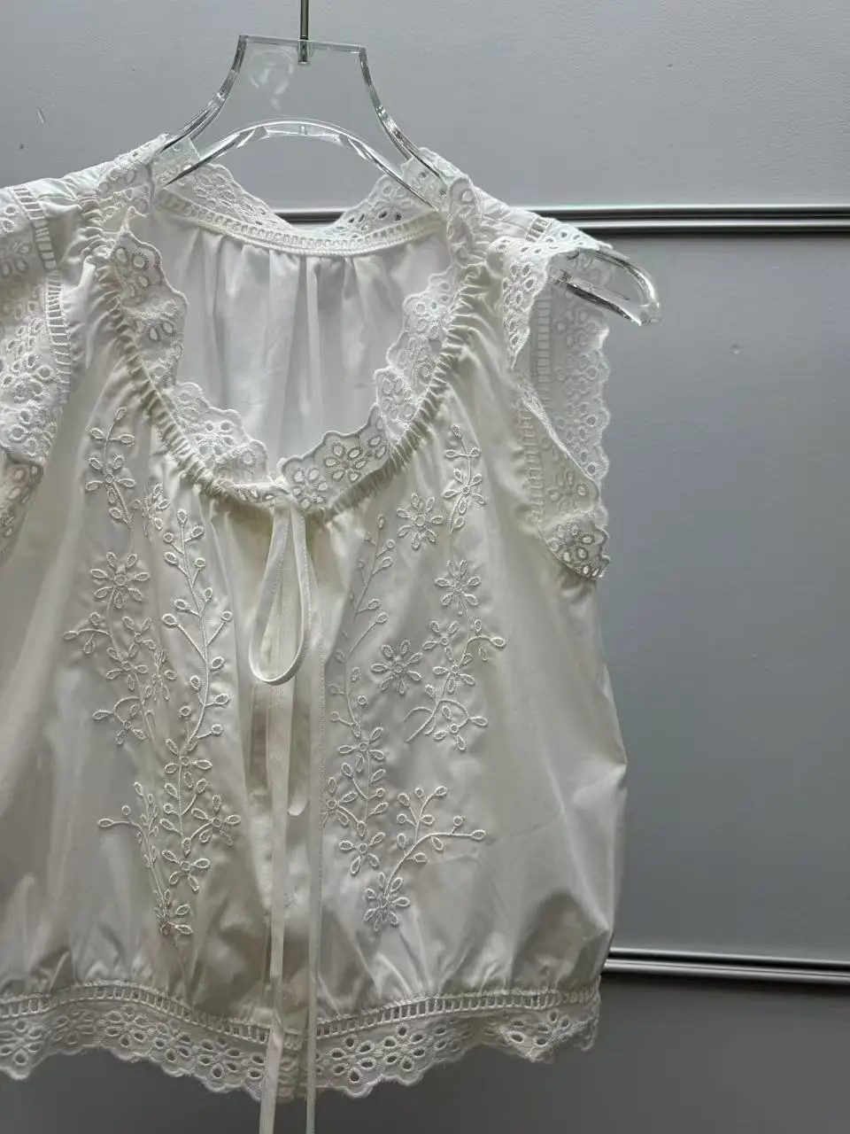 100% Cotton White Lace Embroidery Short Shirt with Ruffles, Lace-Up Sleeveless Blouse, Summer Top (45)