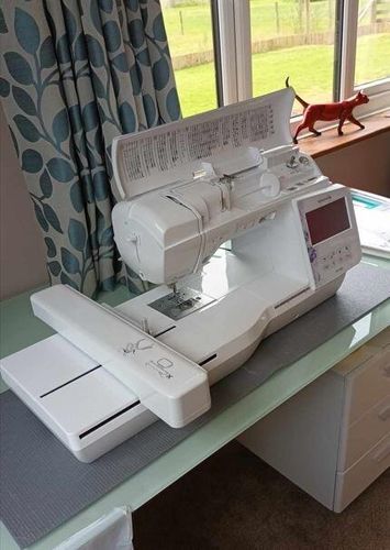 Preloved Brother Innov-is NV2700 Sewing & Embroidery Machine