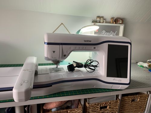 Brother Innov-is Stellaire XE1 Embroidery Machine - Preloved