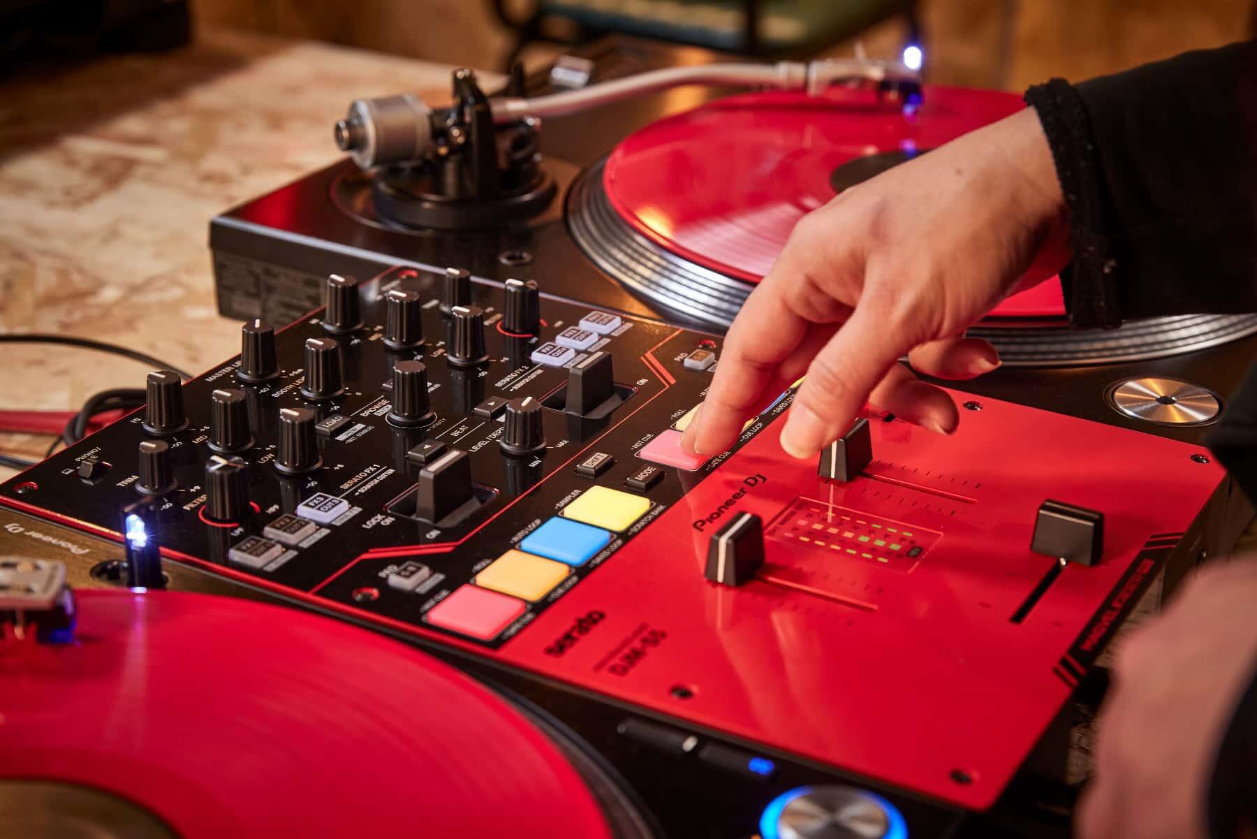 Pioneer DJ DJM-S5 Serato DJ Pro Mixer lifestyle image 2