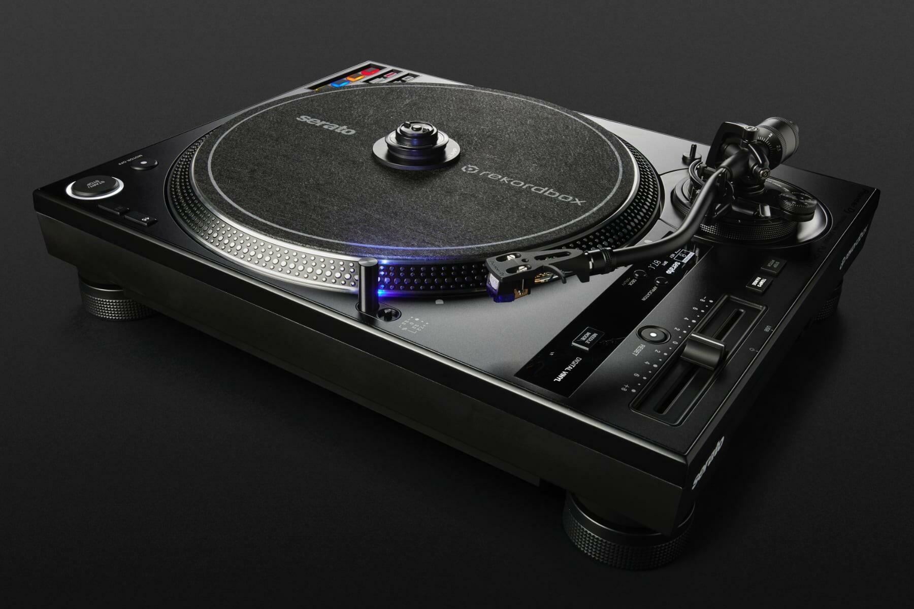 Pioneer DJ PLX-CRSS12 Hybrid Turntable photo angle