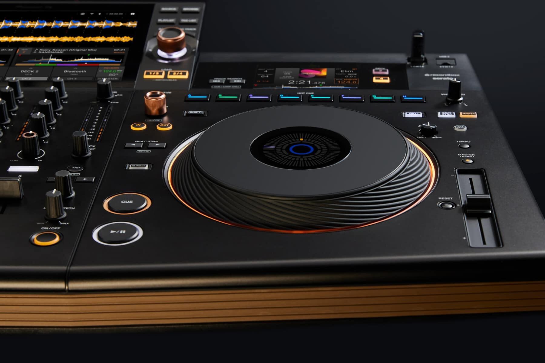 Pioneer DJ OPUS-QUAD Professional All-In-One DJ system lifestyle image 2