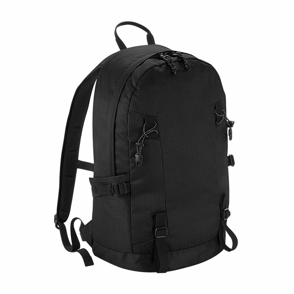 A Quadra QD520 backpack in black featuring adjustable straps and multiple buckles.