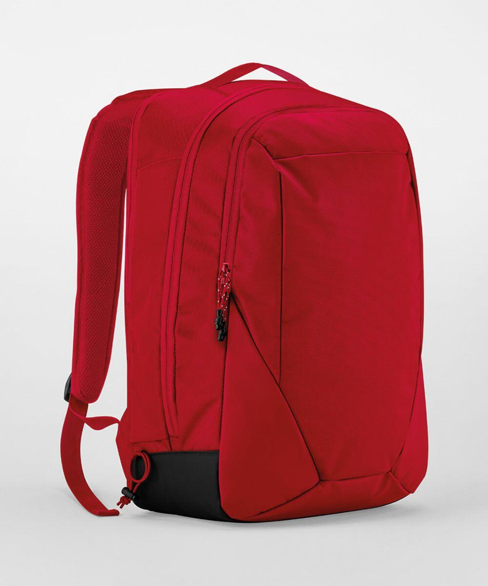 A red Quadra QS475 with a front pocket, zippered main compartment, and padded shoulder straps. The QS475 is standing upright against a plain white background.
