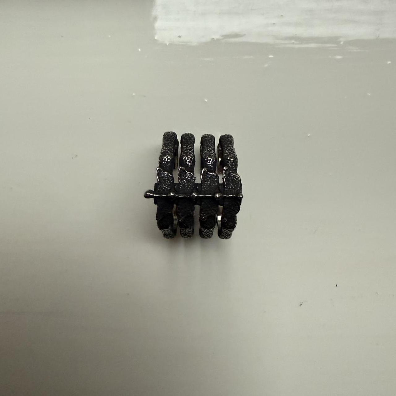 Skrloton Rings skeleton ring
