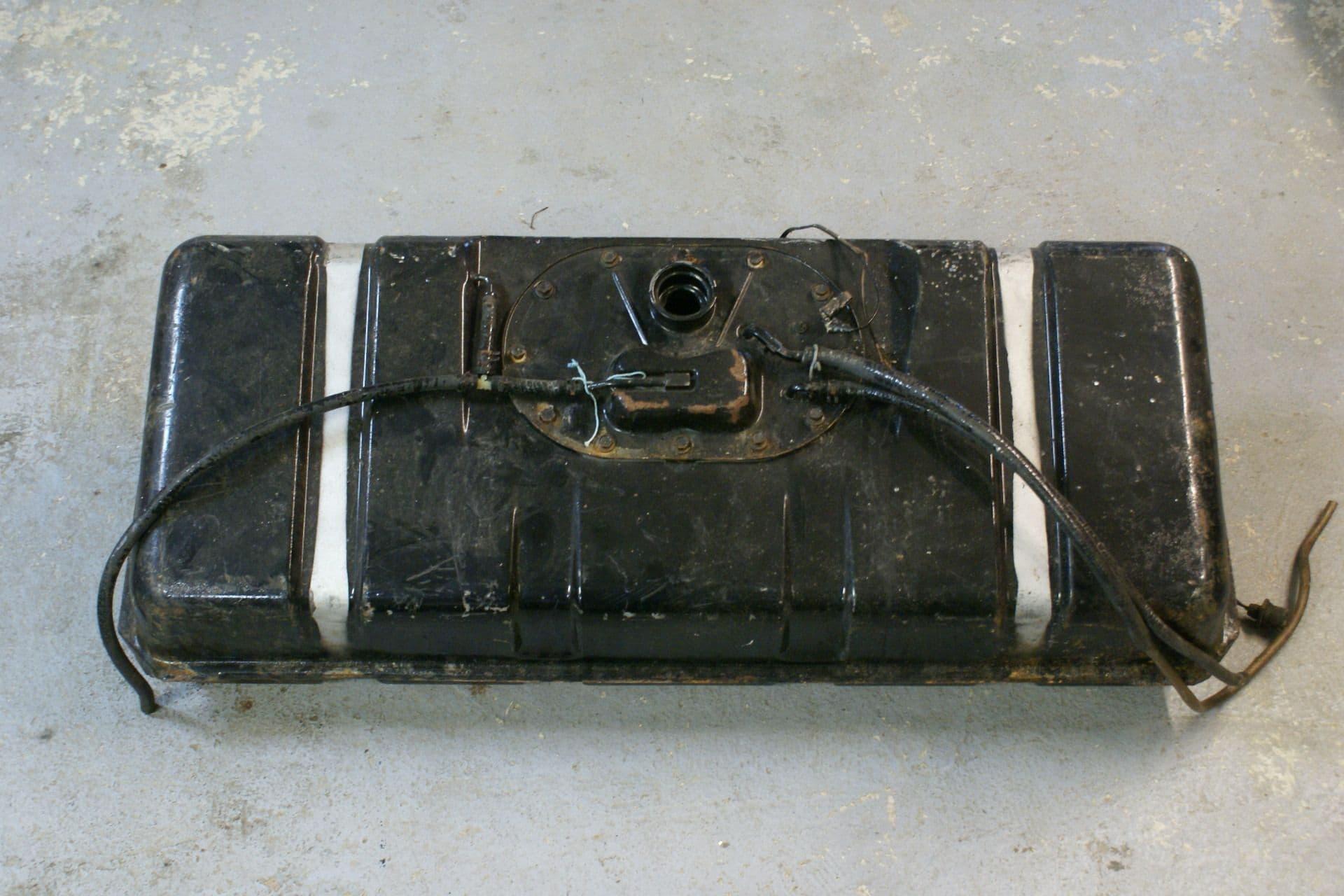 1975-1977 C3 Corvette Gas Tank W/Sending Unit UntestedUsed