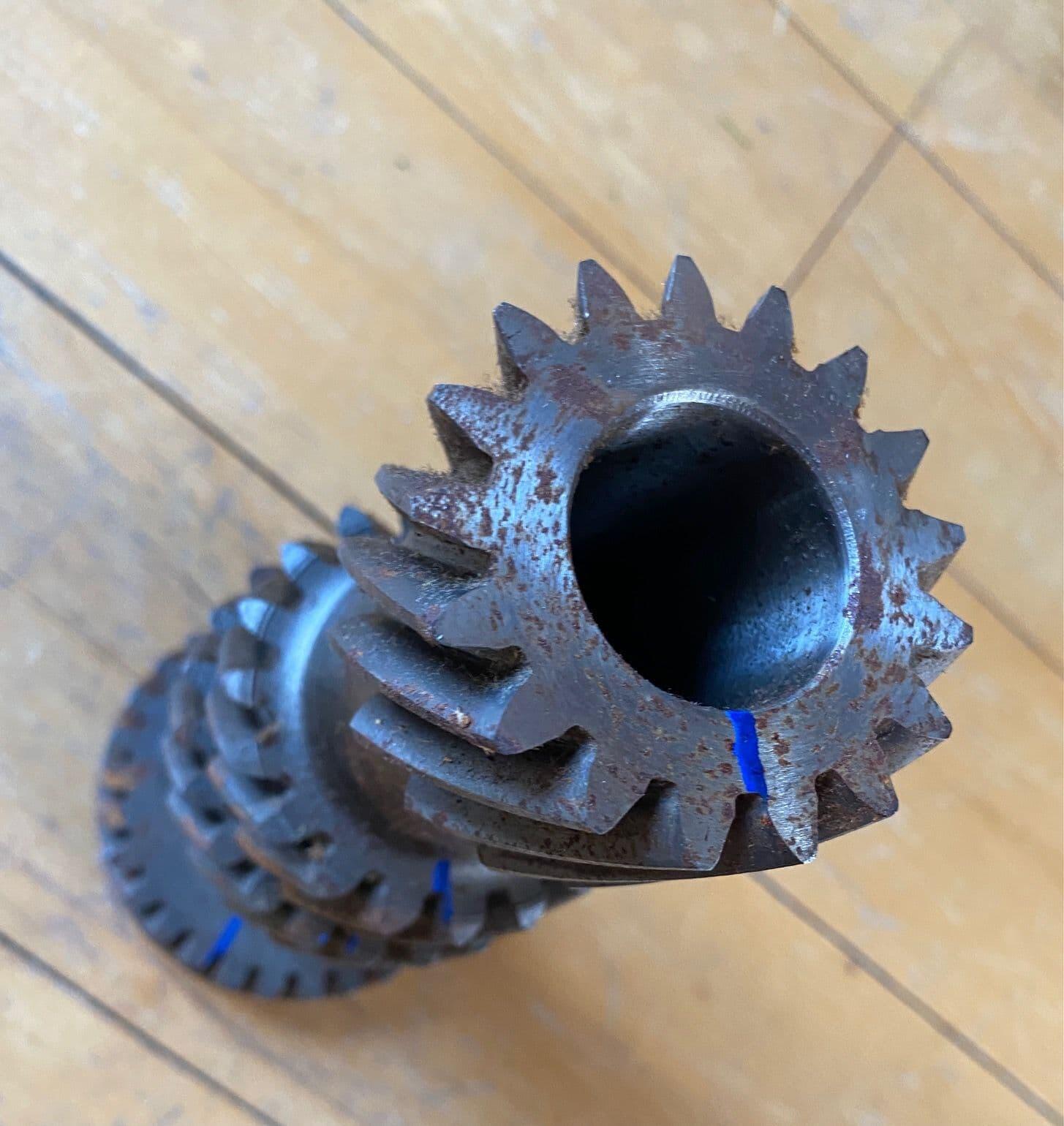 1962-63 Borg Warner T-10 GM 1358575 GEAR CLUSTER 30-23-19-17 new