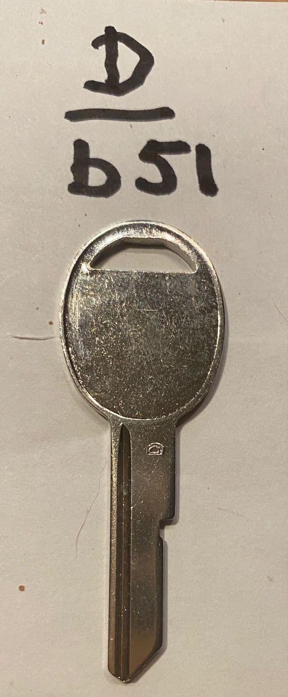 Single Sided Key 1968-1996 KEY D B51 Corvette C3 - C4 Single Sided Oval Head Door Key