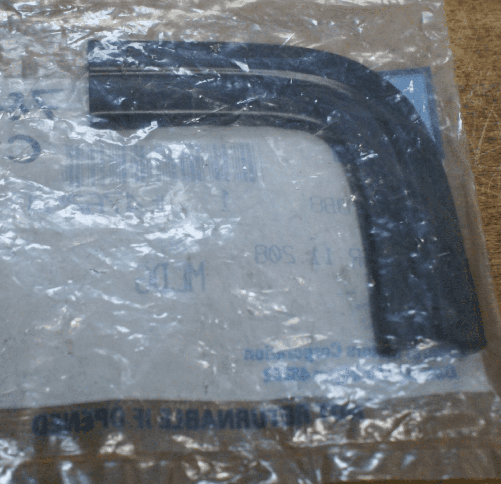 1978-1981 C3 CorvetteRear Window Corner MouldingGM 476254New