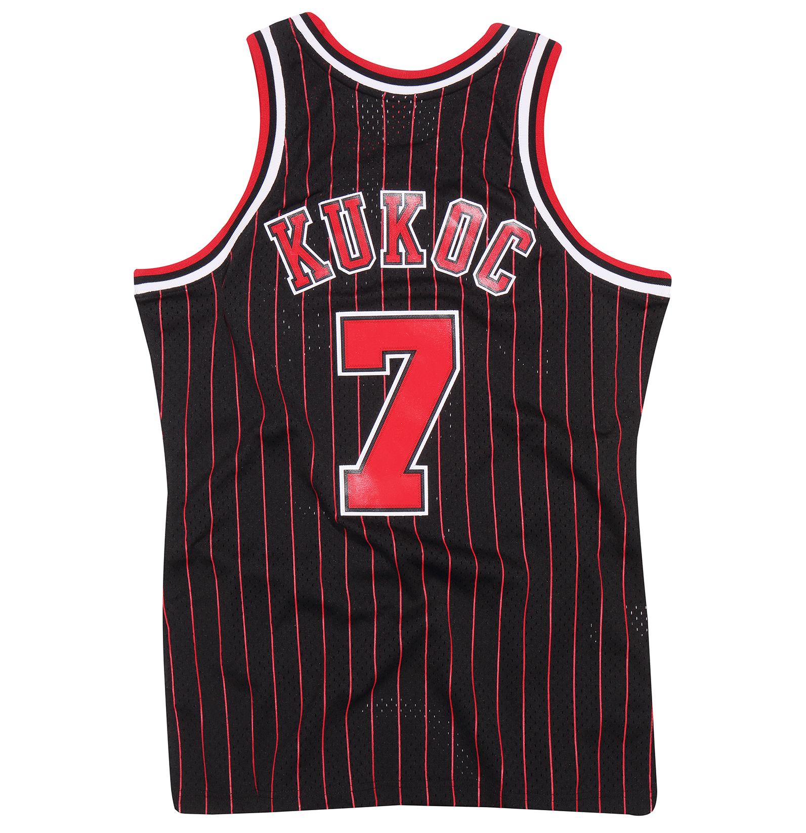 toni kukoc bulls jersey