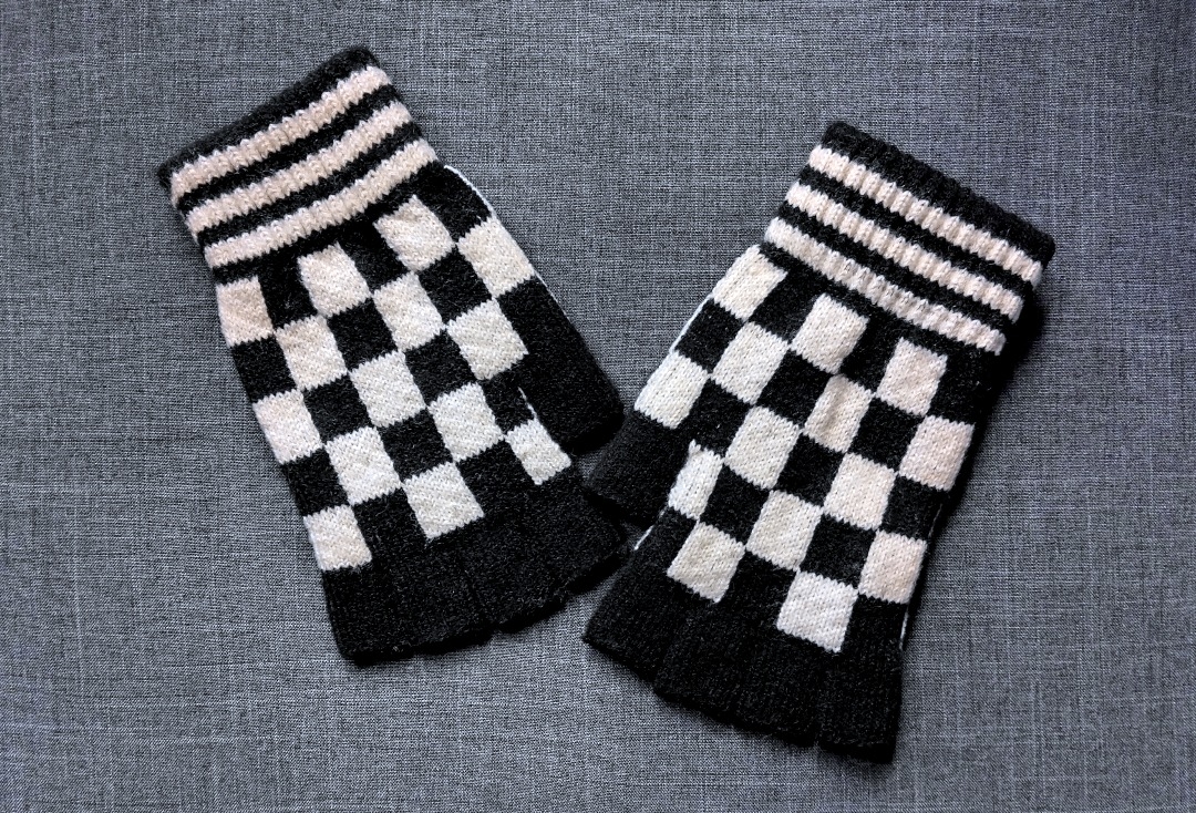 White & Black Chequered Short Fingerless Gloves - Main