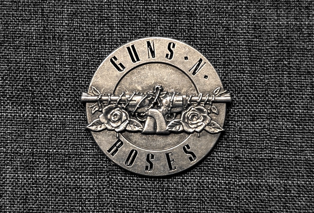 Guns N' Roses - Bullet Logo Official Metal Pin Badge