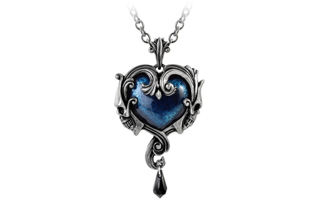 Affaire Du Coeur Alchemy Gothic Pendant - Main