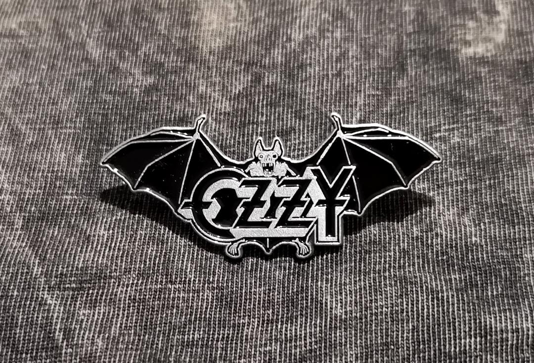 Official Band Merch | Ozzy Osbourne - Ordinary Man Metal Pin Badge - Front