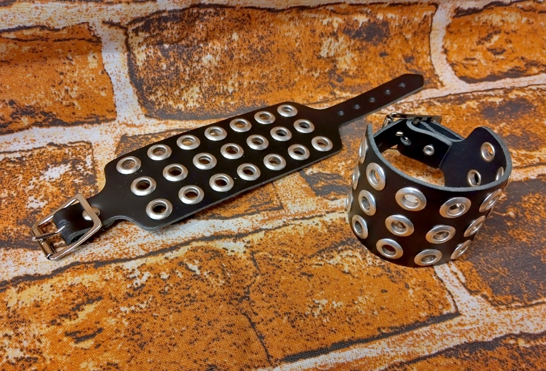 3 Row Silver Eyelet Black Leather Wristband